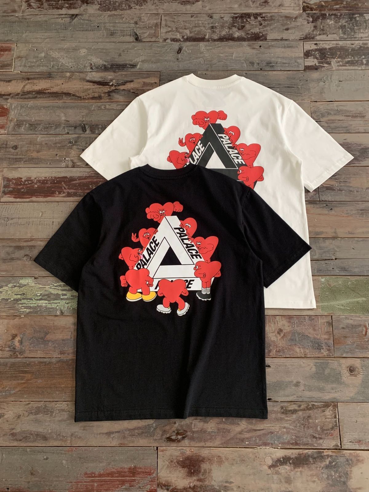 Palace24 新品 TRI-HEARTS 愛悪役 トライアングルロゴ 半袖Tシャツ