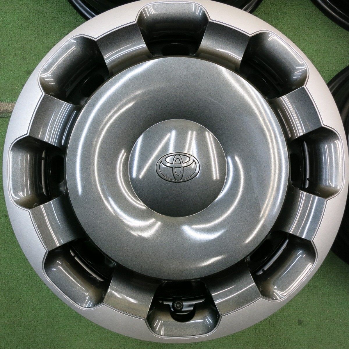 新車外し シエンタ10系 ホイールキャップ z 15インチ 鉄チン 新車外し
