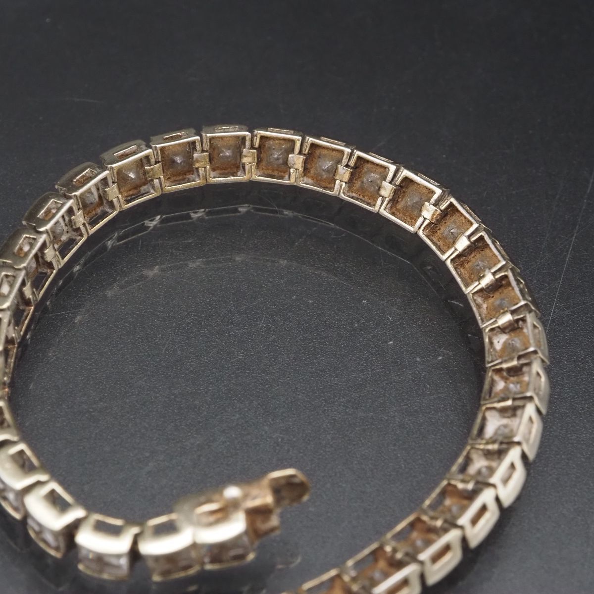 キュービックジルコニア