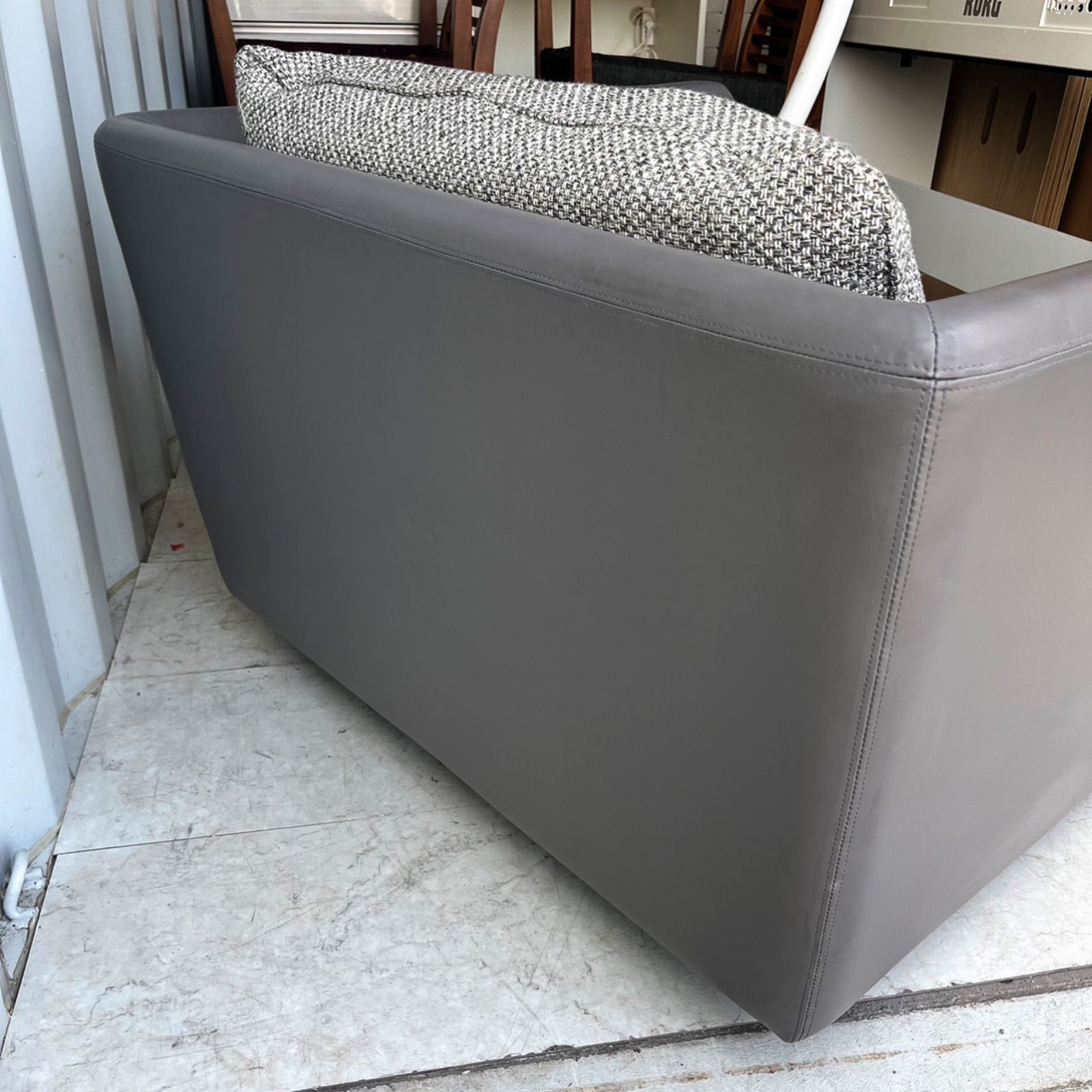 取付無料！アルフレックス Aソファ 本革チャコールグレーファブリック1Pソファ✨ A・SOFA 10 | PRODUCTS | arflex（アルフレックス ジャパン）