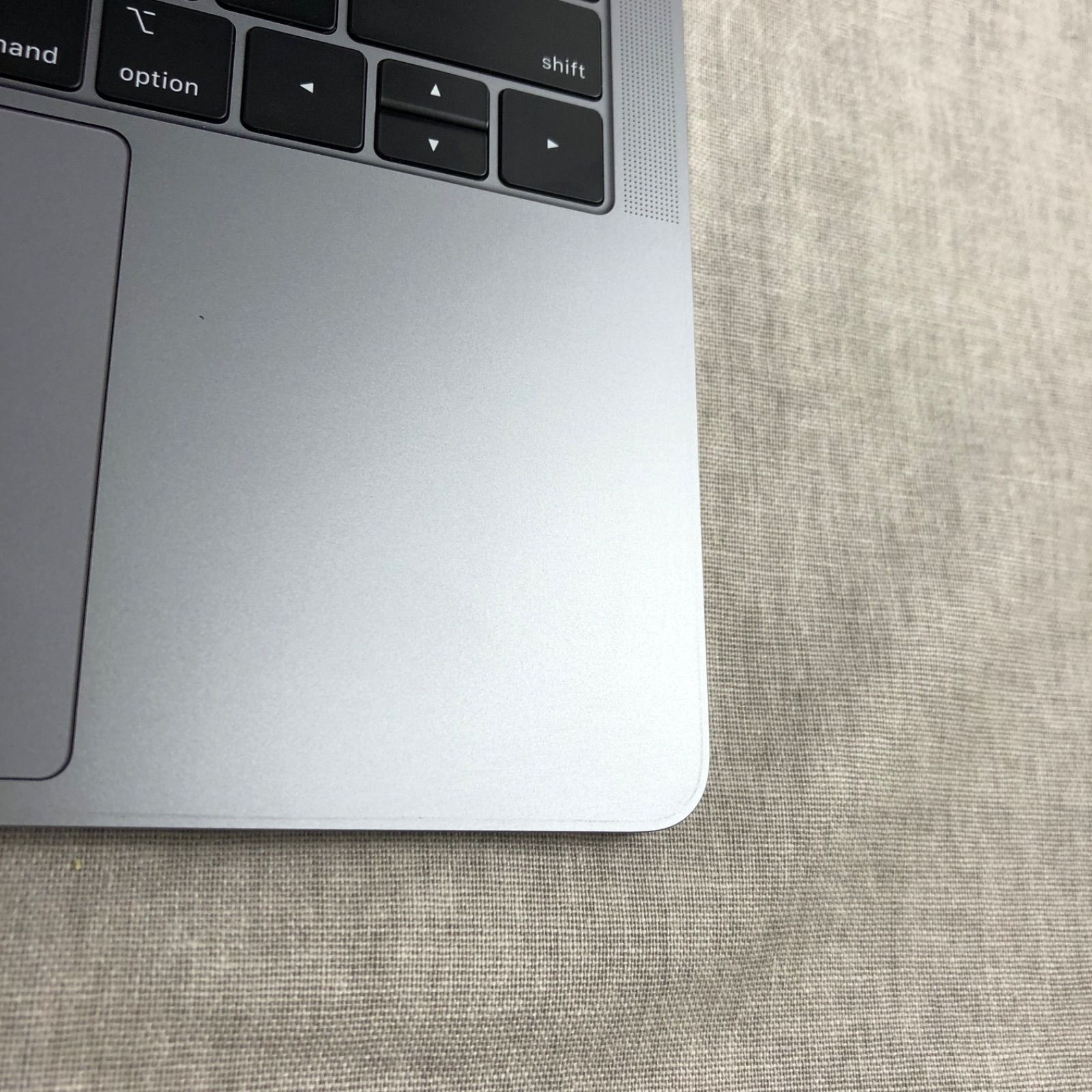 本体のみ】Apple MacBook Pro (13インチ, 2019, Thunderbolt 3ポート x