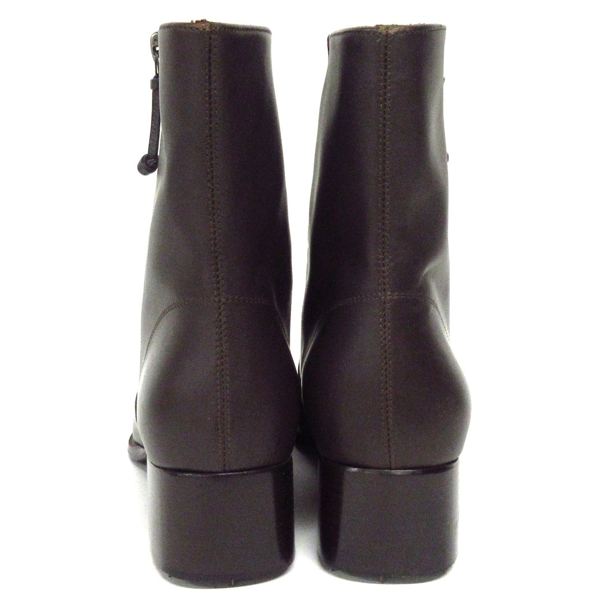 - ダークブラウン