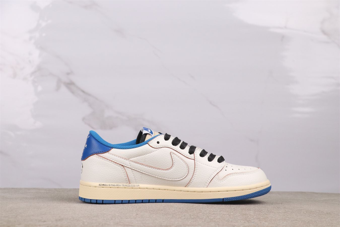 アドベンチャー 今日 Air Jordan エアジョーダン aj1 Travis Scott x Fragment x エアジョーダン 1 Low OG DM7866-104 安定感のある