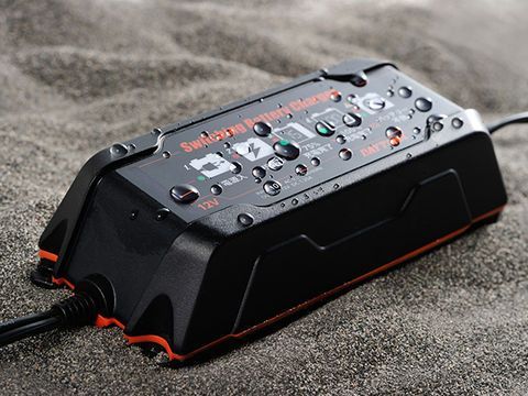 デイトナ スイッチングバッテリーチャージャー 回復微弱充電器 (95027