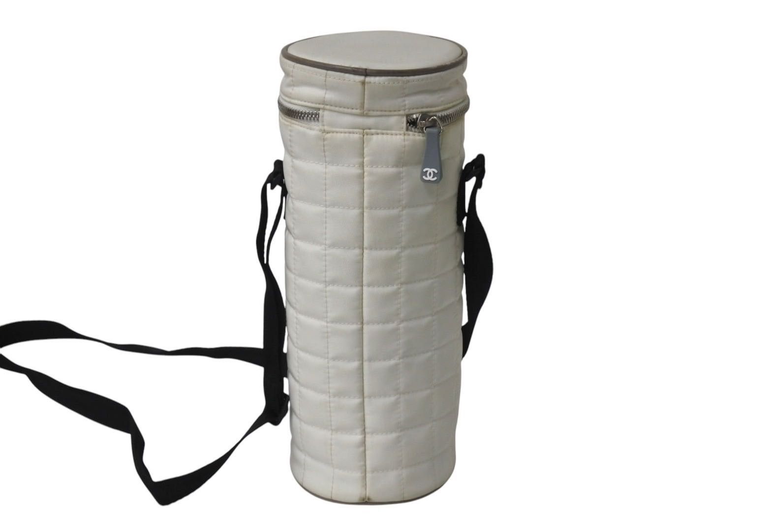 CHANEL シャネル スポーツライン ココマーク 筒型 ボトルケース  