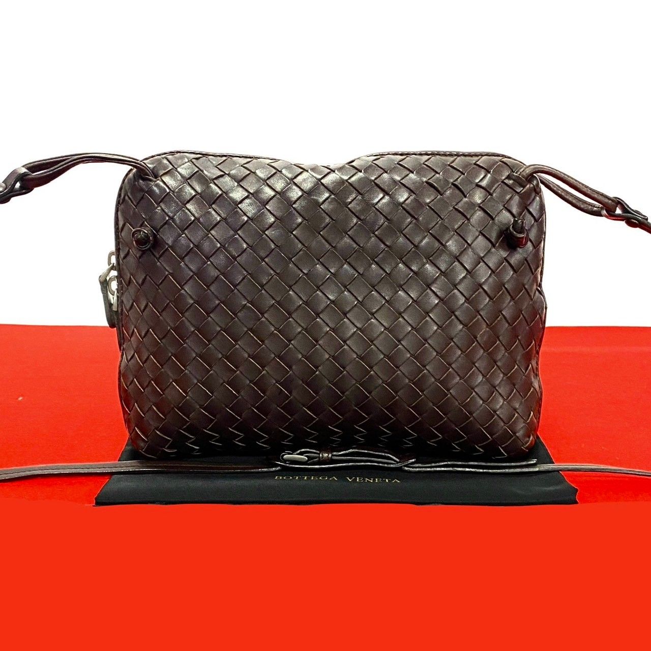 極 美品 BOTTEGA VENETA ボッテガヴェネタ イントレチャート レザー 本革 ショルダーバッグ ポシェット サコッシュ ブラウン  192-4 - メルカリ