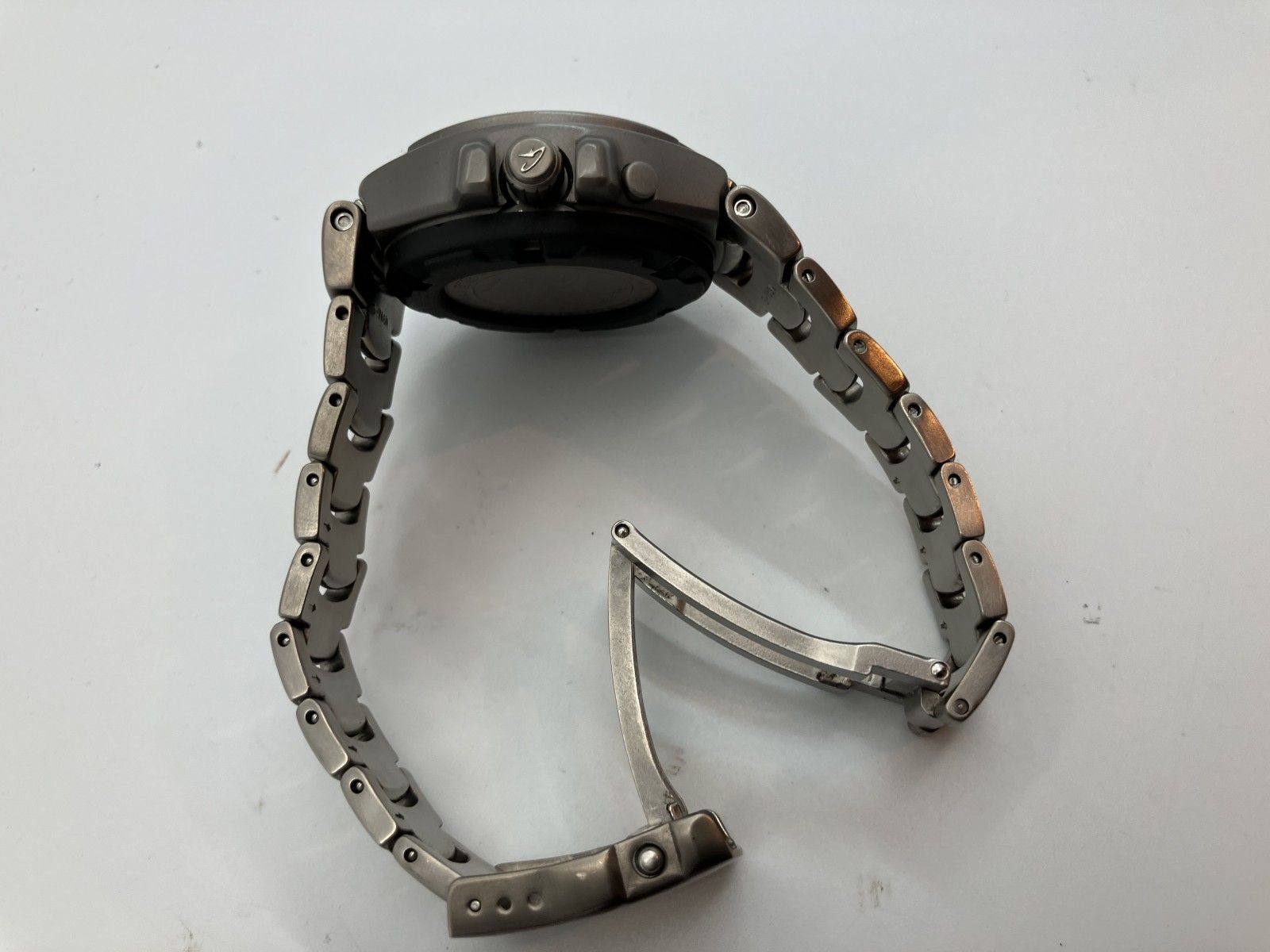 カシオ Gショック MR-G MRG-121T メンズ腕時計 チタン ケース幅46mm 腕回り18.5cm クオーツ 箱付 送料無料 カシオ Gショック MR-G MRG-121T メンズ腕時計 チタン ケース幅46mm 腕
