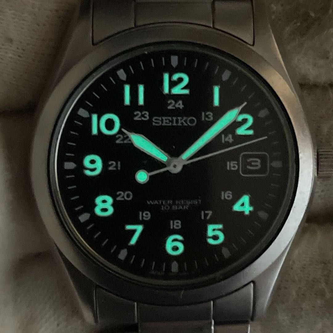 SEIKO セイコー 7N42-8260 ミリタリー ブラック文字盤 完動 SEIKO