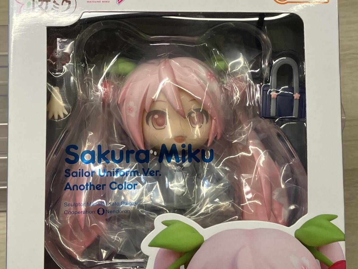 ラスト賞 ねんどろいど 2331ーb 初音ミク 桜ミク セーラー服Ver