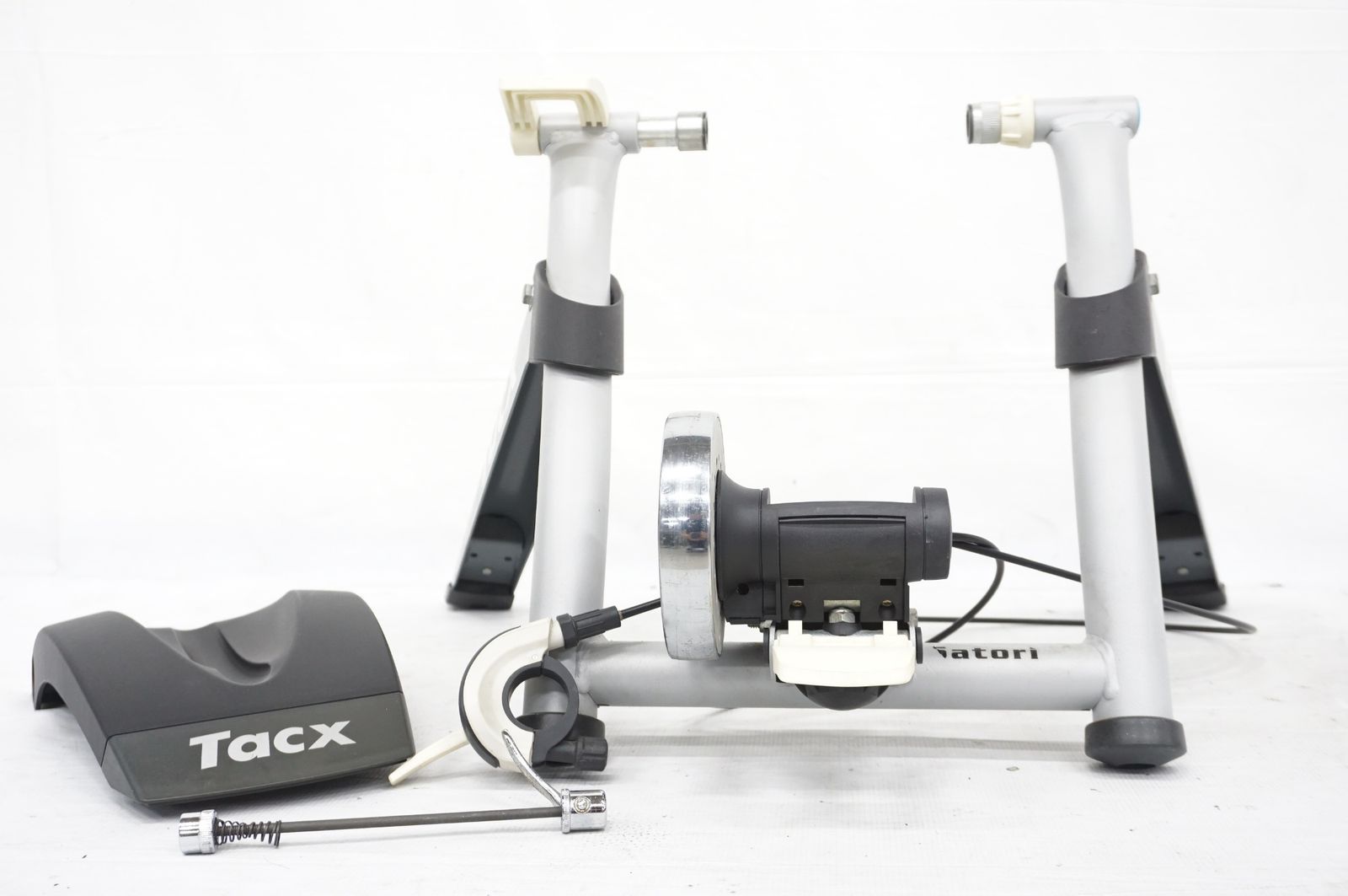 Tacx Satori ファッション サイクルトレーナー サイクルトレーナー