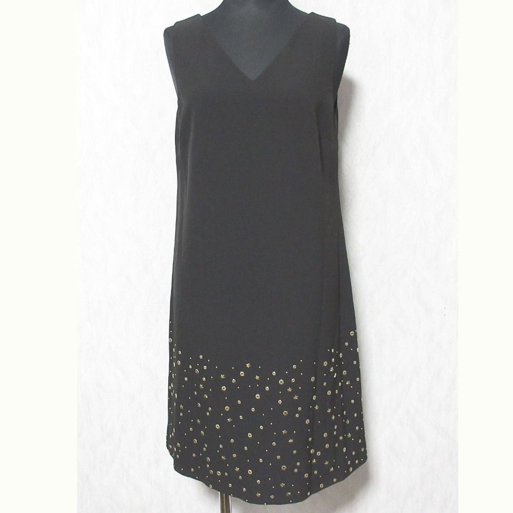 美品 BOUTIQUE MOSCHINO ブティックモスキーノ スタッズ Vネック
