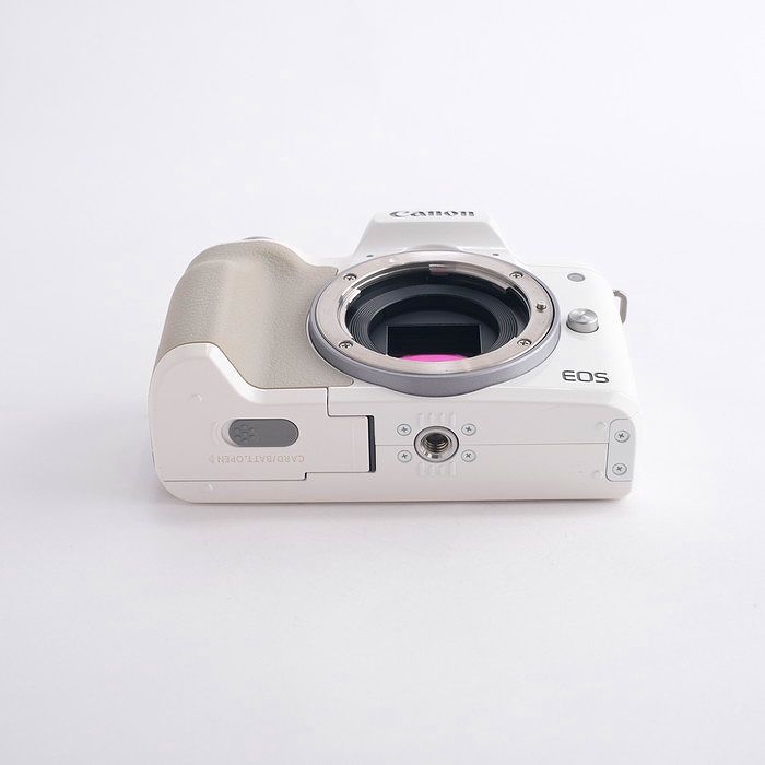 Canon EOS Kiss M ダブルレンズキット ホワイト Canon EOS Kiss M