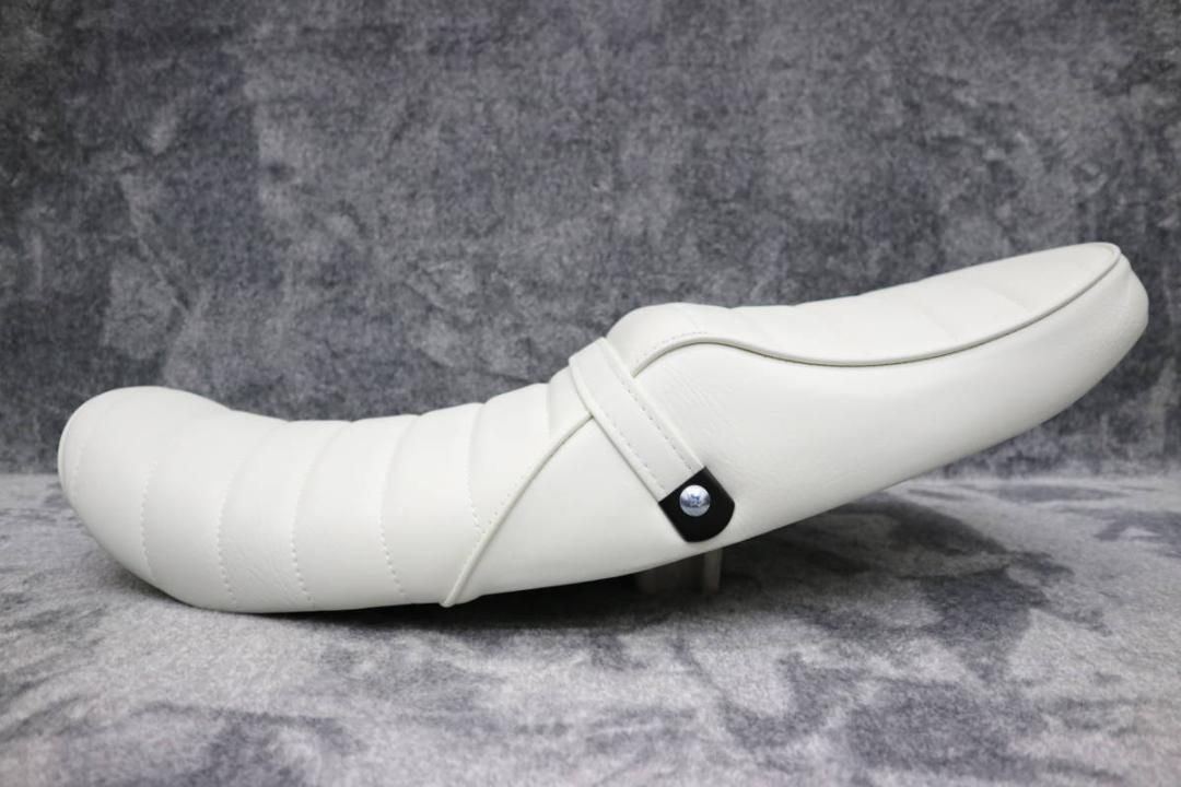 ゼファーΧ 白 皮 タックロールシート/アンコ抜き 完成品