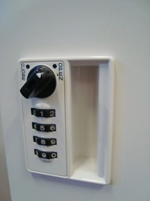 モバイルロッカー