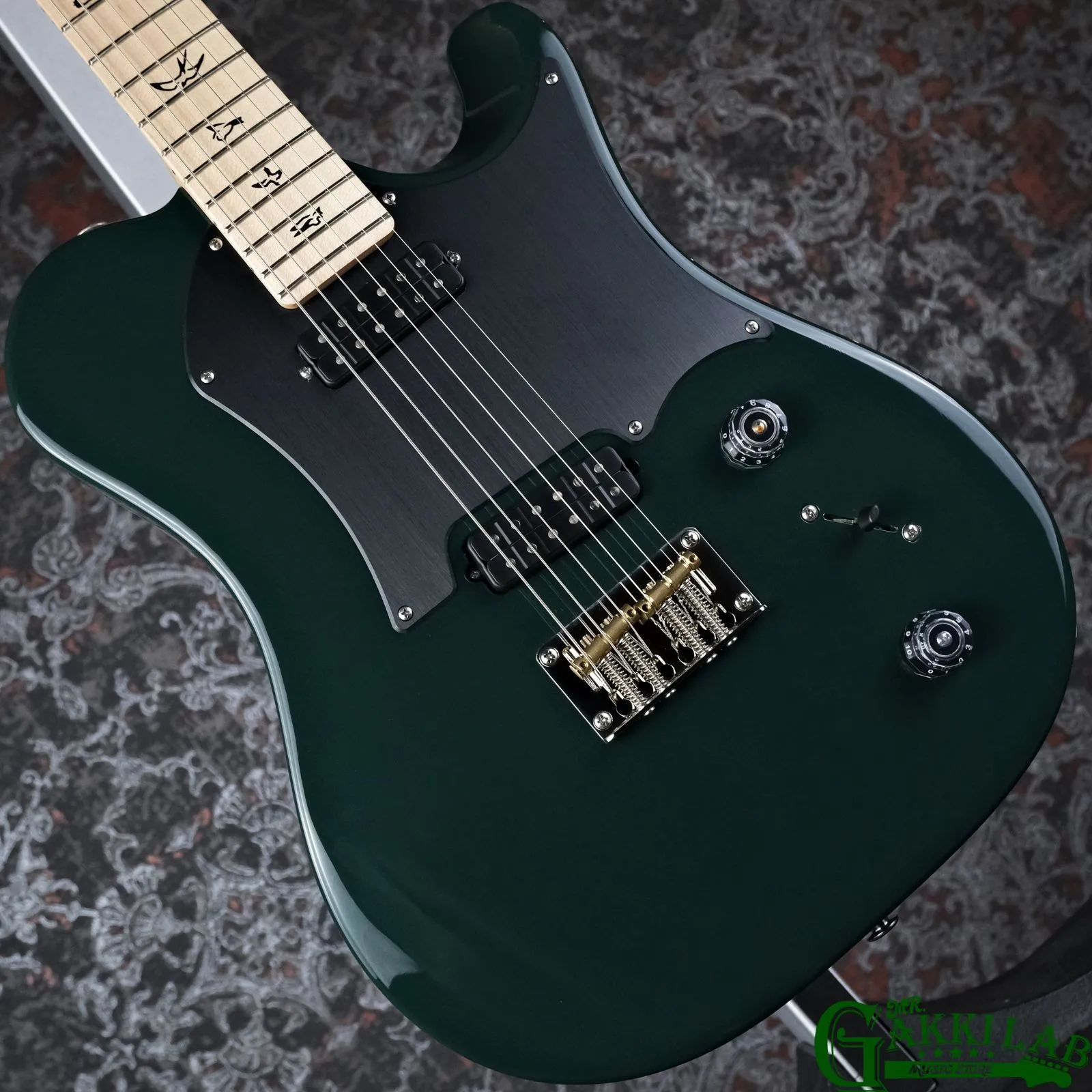 2014 ESP E-Ⅱ / FRX White 純正ハードケース付き 2014 ESP E-Ⅱ / FRX