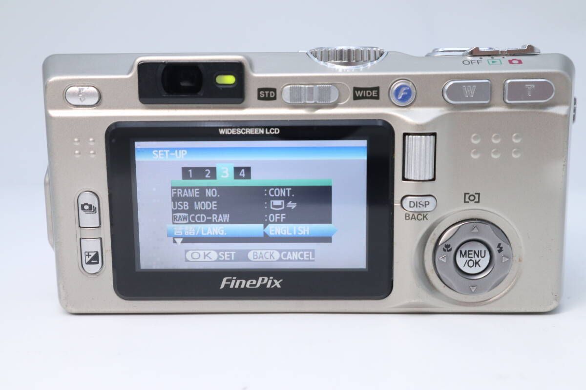 FUJIFILM FINEPIX F710 富士フイルム デジタルカメラ シルバー