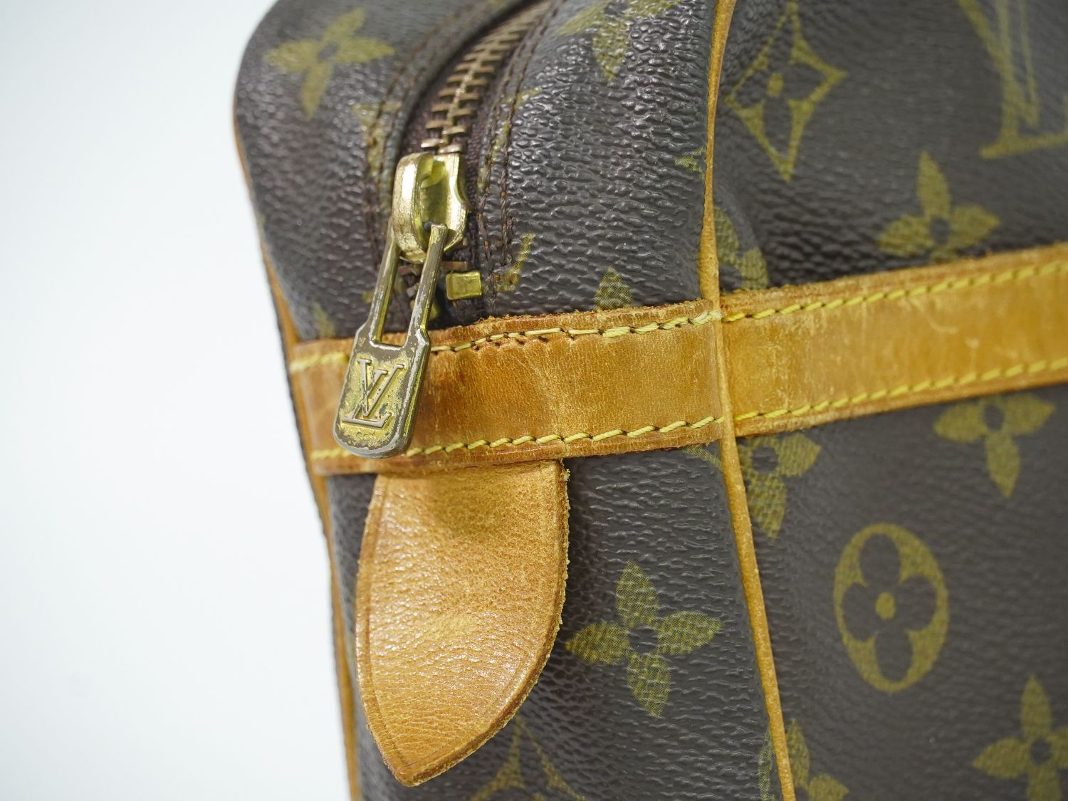 本物 ルイヴィトン LOUIS VUITTON LV コンピエーニュ 28 モノグラム クラッチバッグ セカンドバッグ ブラウン M51845  Compiegne ビトン バッグ 中古 【フォロー割】 - メルカリ