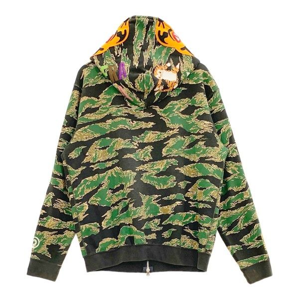 A BATHING APE SHARK カモ柄スウェットトレーナー｜メンズ