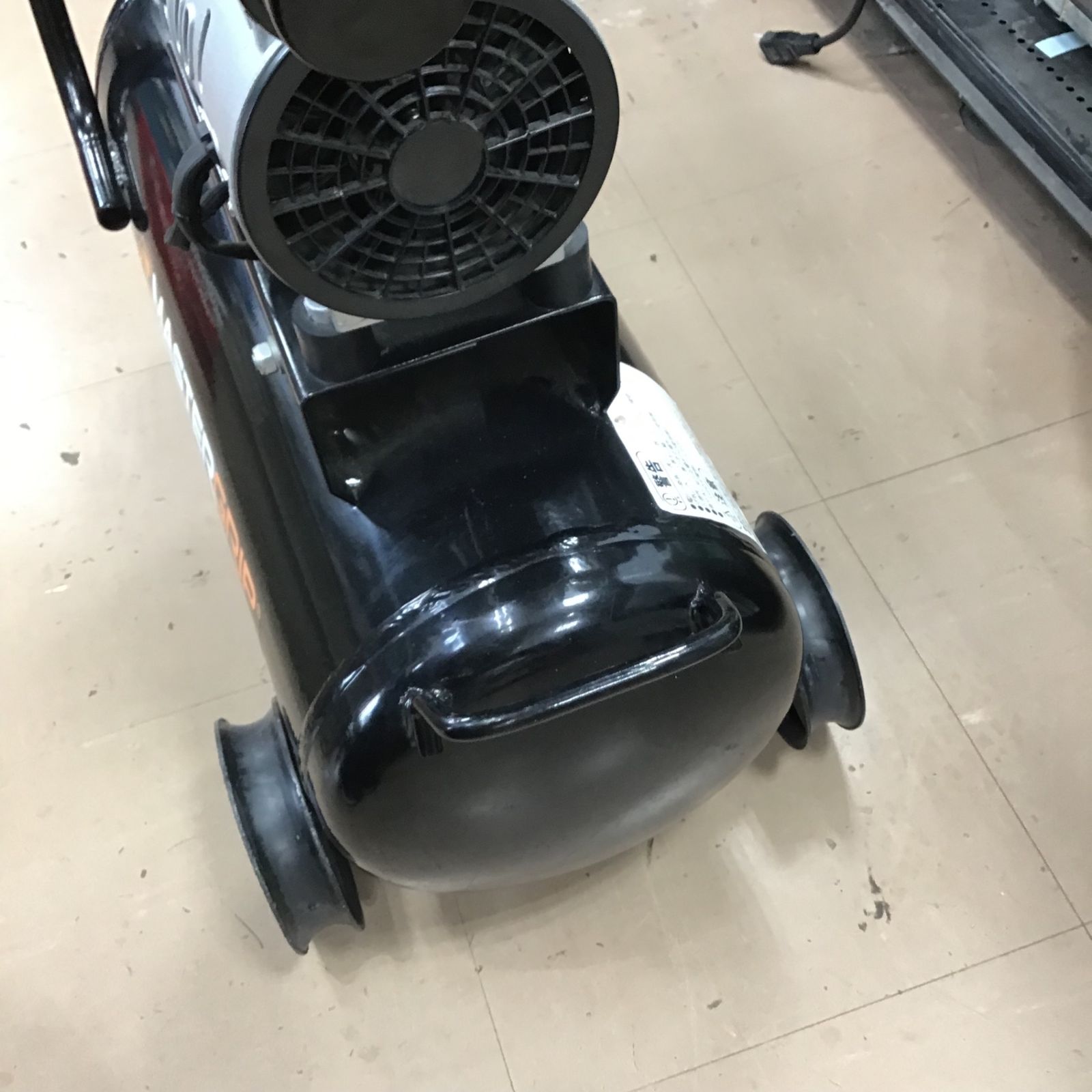 ▽ MASTERGRIP オイルレスエアーコンプレッサー タンク容量30L 1.5馬力 