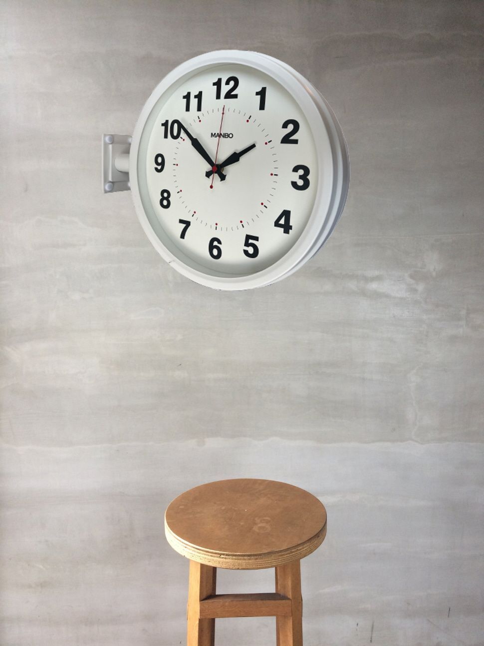 両面掛け時計manbo 両面掛時計－文字盤直径27CM 非電波 掛け時計
