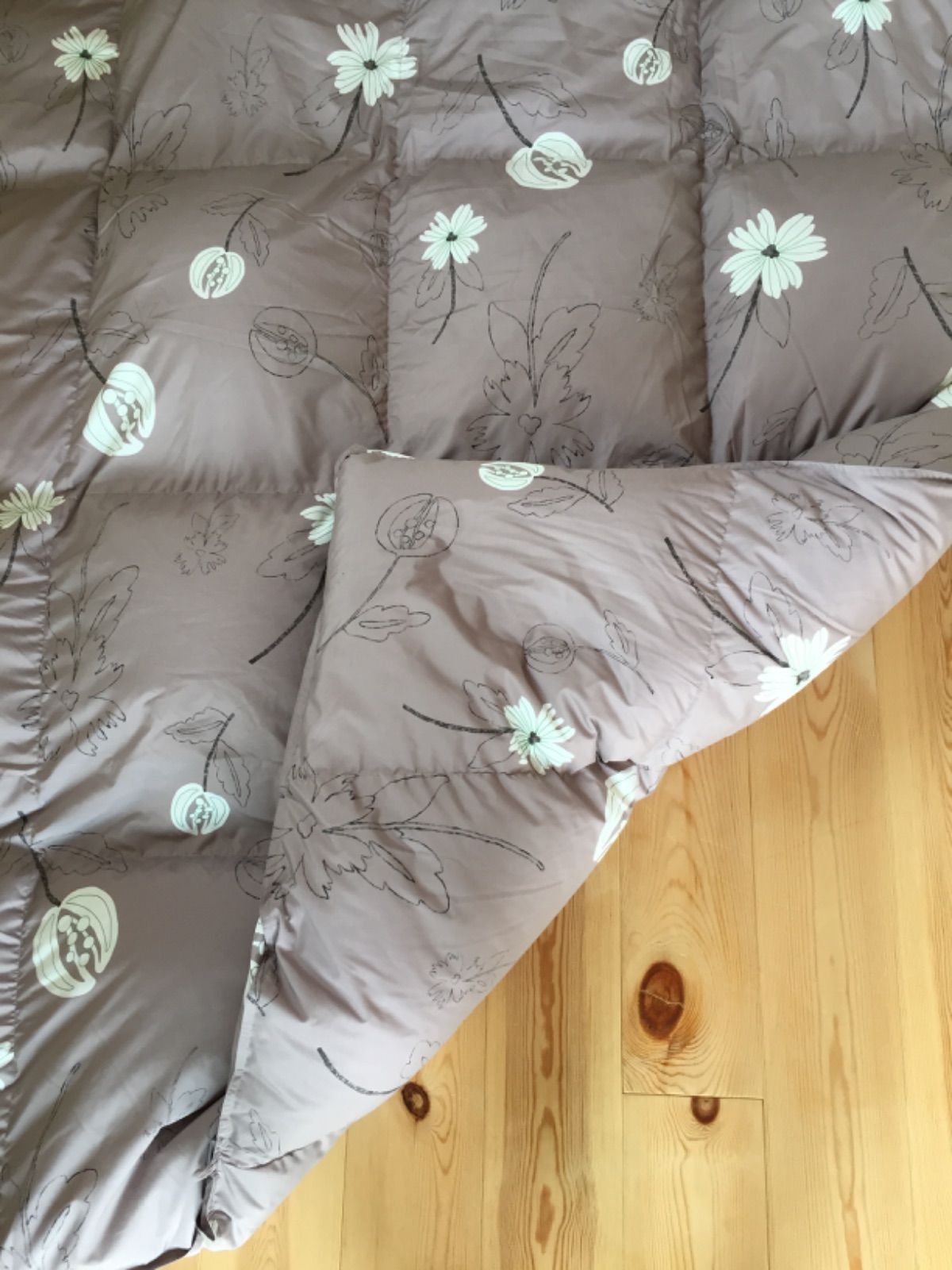 冬用 新品【シビラ】羽毛布団（150×210）シングル（リブレ）グレー 冬用 新品【シビラ】羽毛布団（150×210）シングル（リブレ）グレー