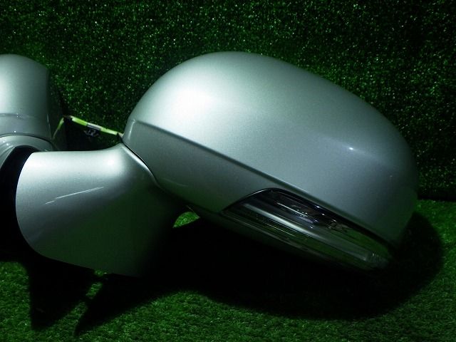クラウン ドアミラー左右 GRS200/204 カラー1F7 9P トヨタ 比較 クラウン ドアミラー左右 GRS200/204 カラー1F7 9P トヨタ 比較