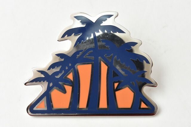 プラダ ピンブローチ/ピンバッジ 3点セット PRADA アクセサリー メタル
