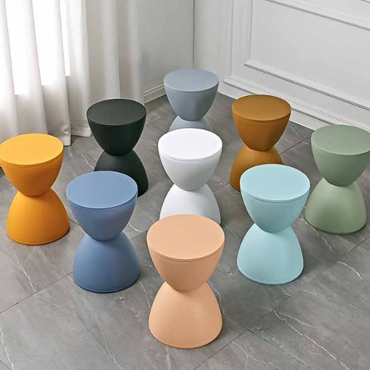 檜の半丸座面　❕❕ルーシー❕❕ Chair | 大人気のうるうるネイル✨ 手元が角度によってうるうる