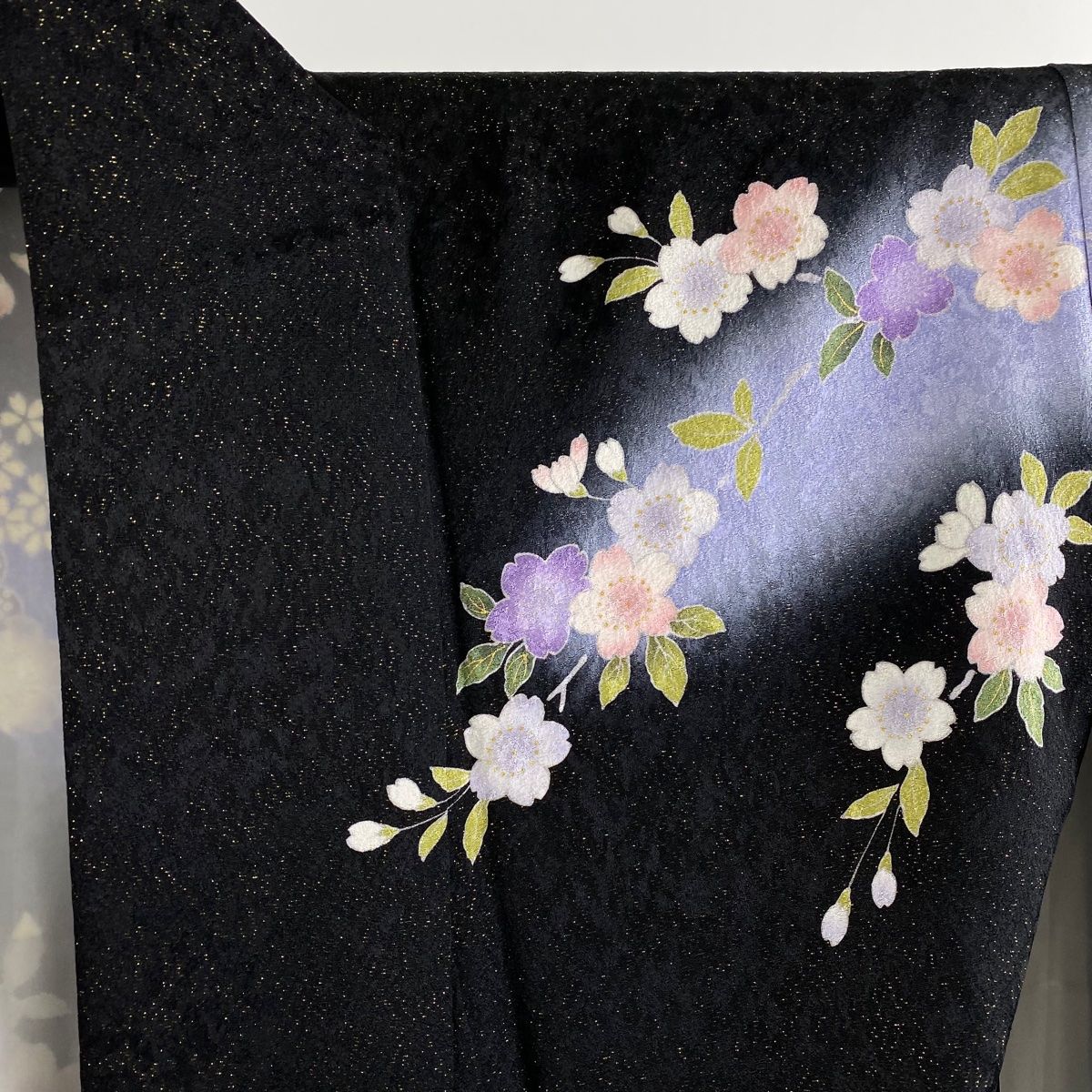 振袖 身丈163cm 裄丈66.5cm M 袷 桜 花びら 金通し 金糸 黒 正絹