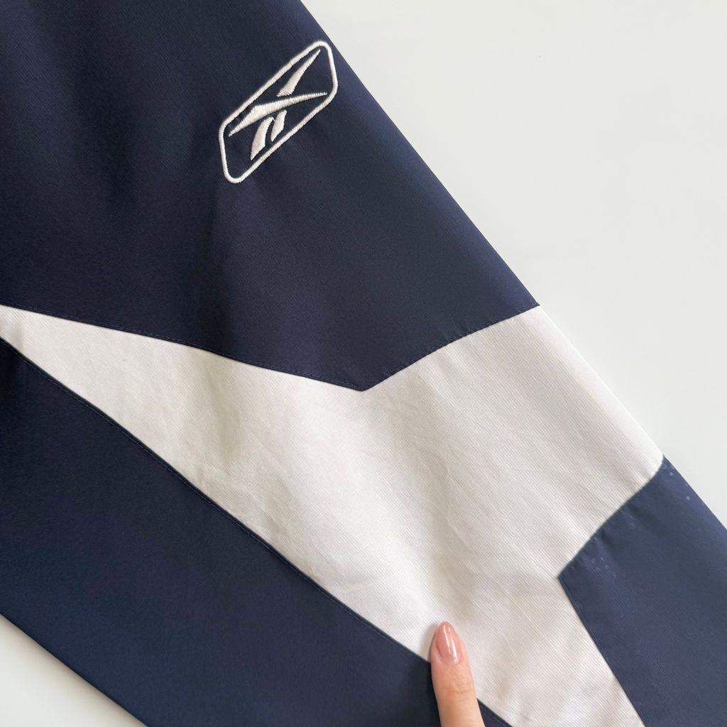 NFL ダラスカウボーイズ　ナイロンプルオーバー 4ec035691a10172acc65bf7a4ab5cb