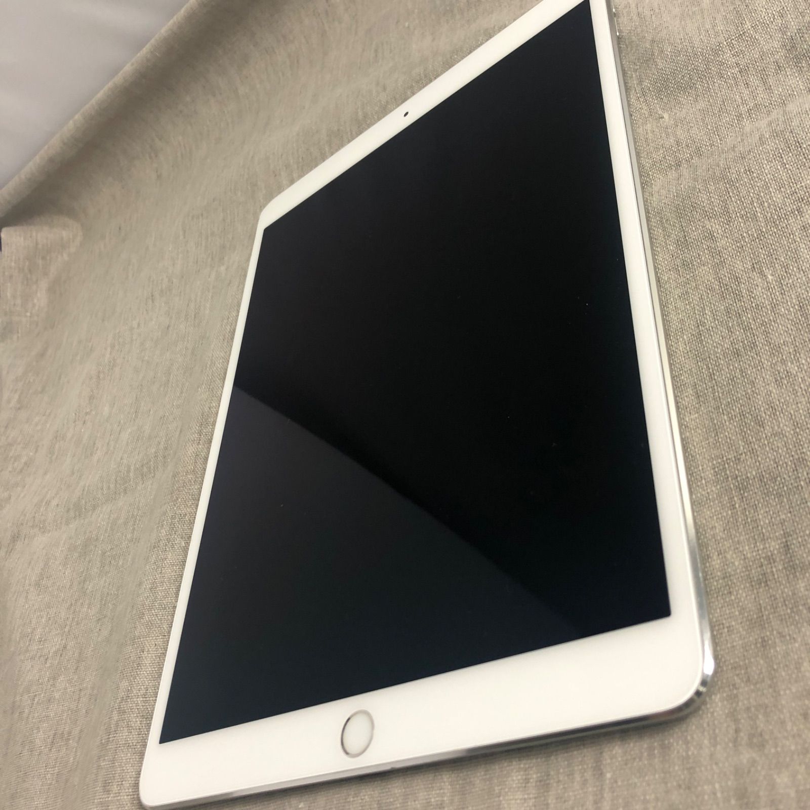 ◇ジャンク品◇Apple iPad Pro 10.5インチ 256GB（A1709）【画面表示