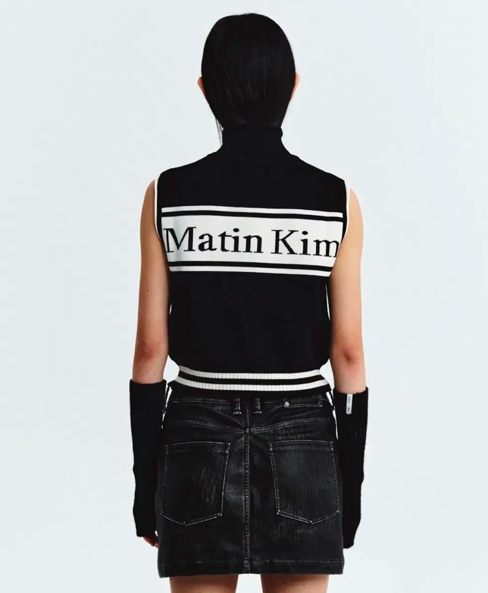 Matin Kim マーティンキム ベスト ニット SPELL POINT STRIPE KNIT VEST
