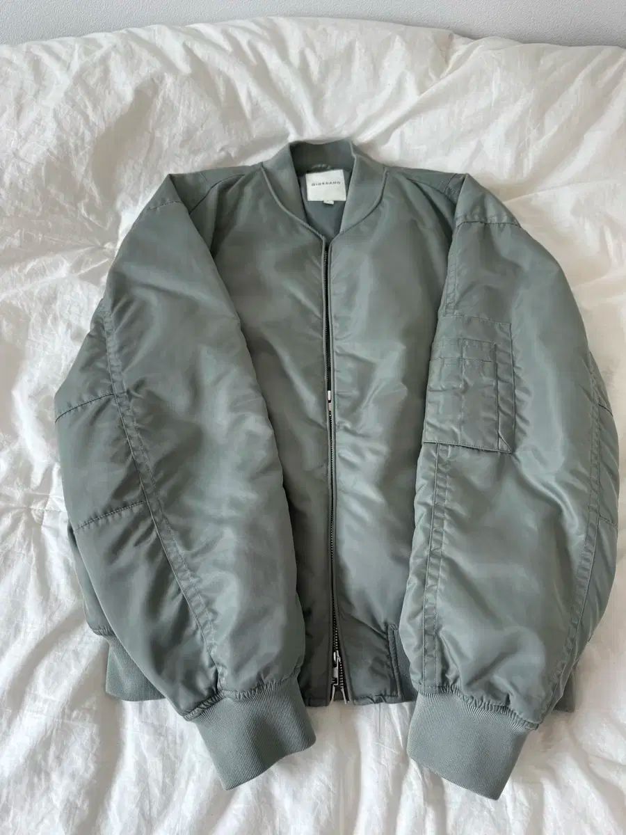 （ L ) ジョルダーノ MA-1ジャンパー 出品
