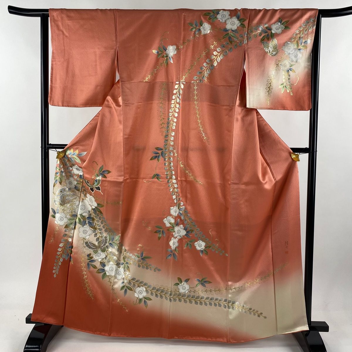 訪問着 身丈163.5cm 裄丈63cm S 袷 藤本隆士 落款 蝶 草花 螺鈿 金銀彩 サーモンピンク 正絹