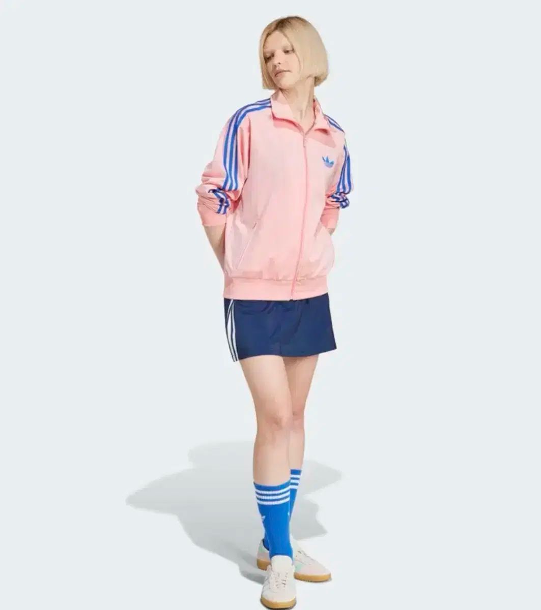 驚きの価格が実現! adidas アディダス アディカラー クラシック ファイヤーバード ルーズ トラックトップス セミ ピンク