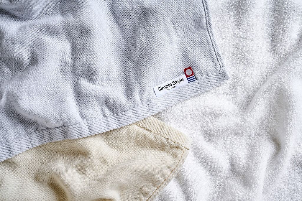 中国 清時代 大清光緒年製款 藍釉 蝶花文 彩絵 碗 一対