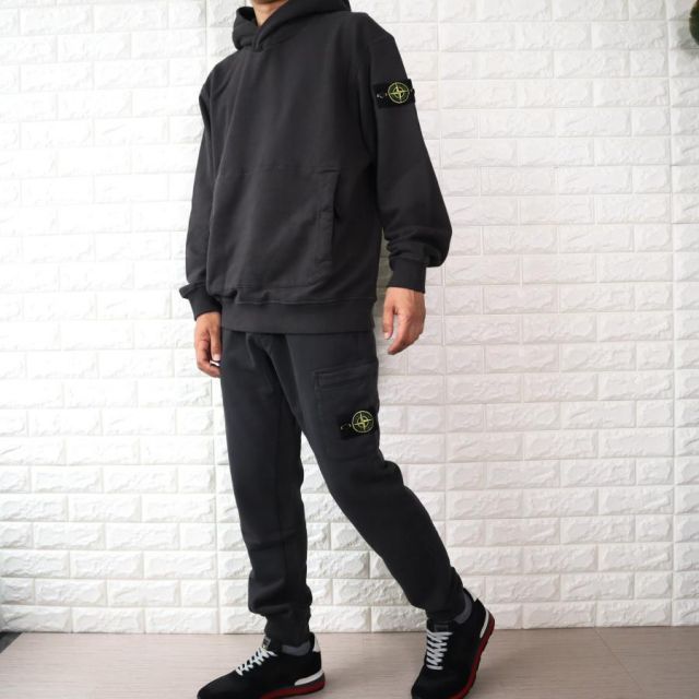 種類7:上（パーカー）XL/下（パンツ）L ストーンアイランド