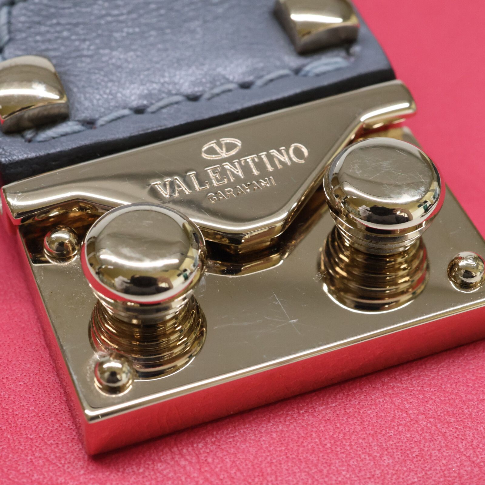 VALENTINO ヴァレンティノ 【美品】ロックスタッズ - メルカリ