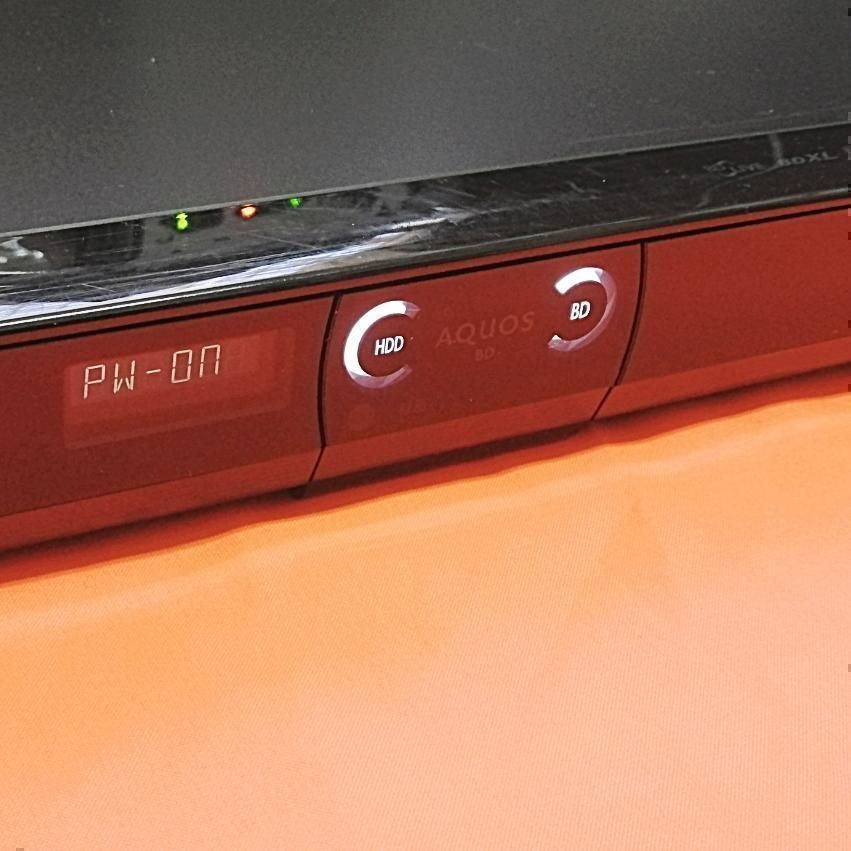 ☆AQUOS BD-W570☆ W録画 & 500GB ハイスペック ♪すぐ使える