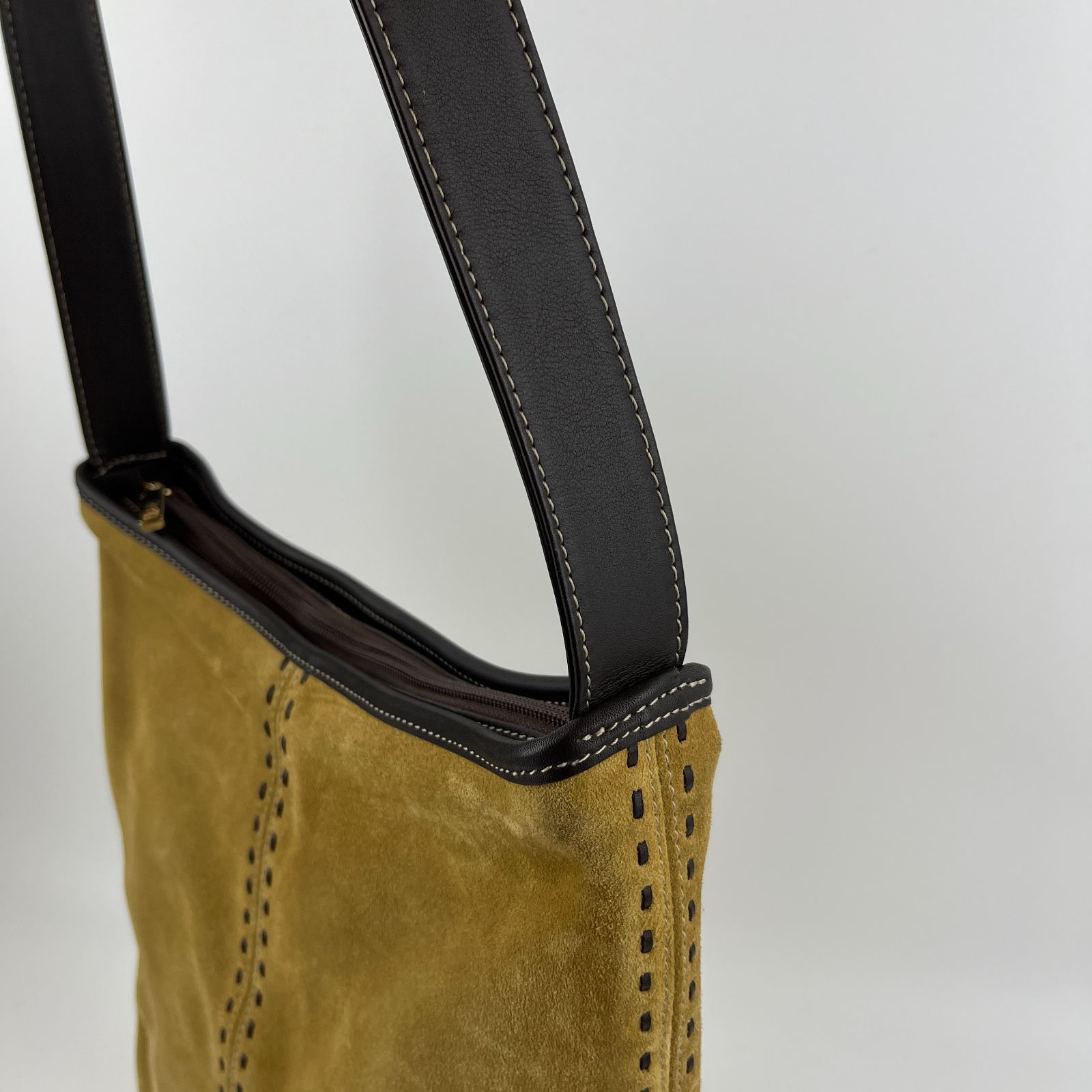 ロエベ アナグラム