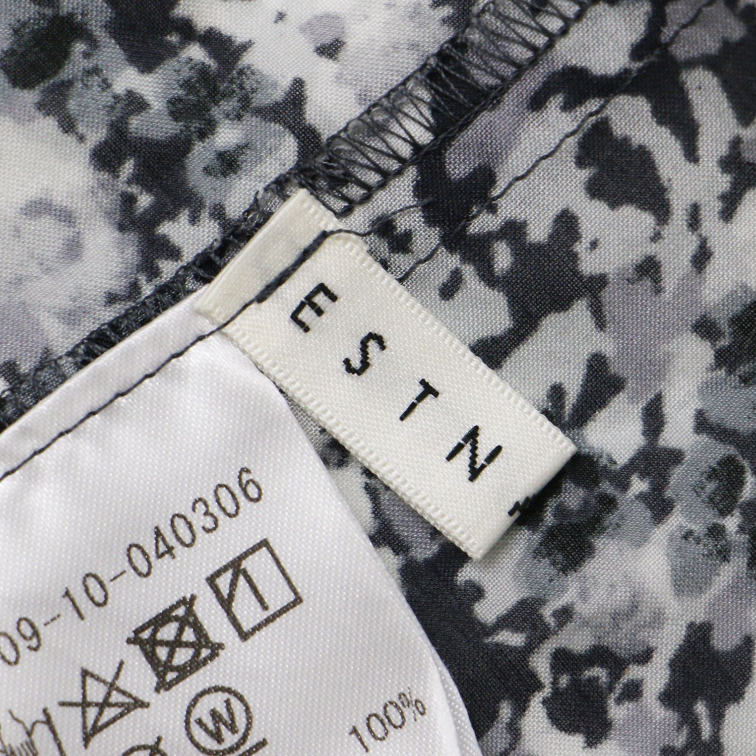 ESTNATION - 美品 ESTNATION エストネーション ブラウス グレー系 サイズ:36(S) 24春夏 フローラル ノースリーブ ボウタイ ブラウス / 花柄 プリント ローン素材 日本製 トップス シャツ カットソー【レディース】【中古】 ESTNATION - 美品 ESTNATION エストネーション ブラウス グレー