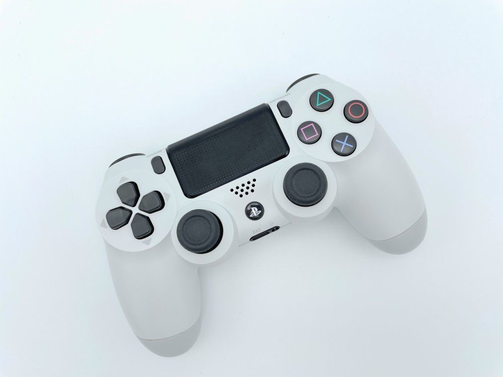 中古 PlayStation4 グレイシャー・ホワイト 500GB (CUH1100AB02
