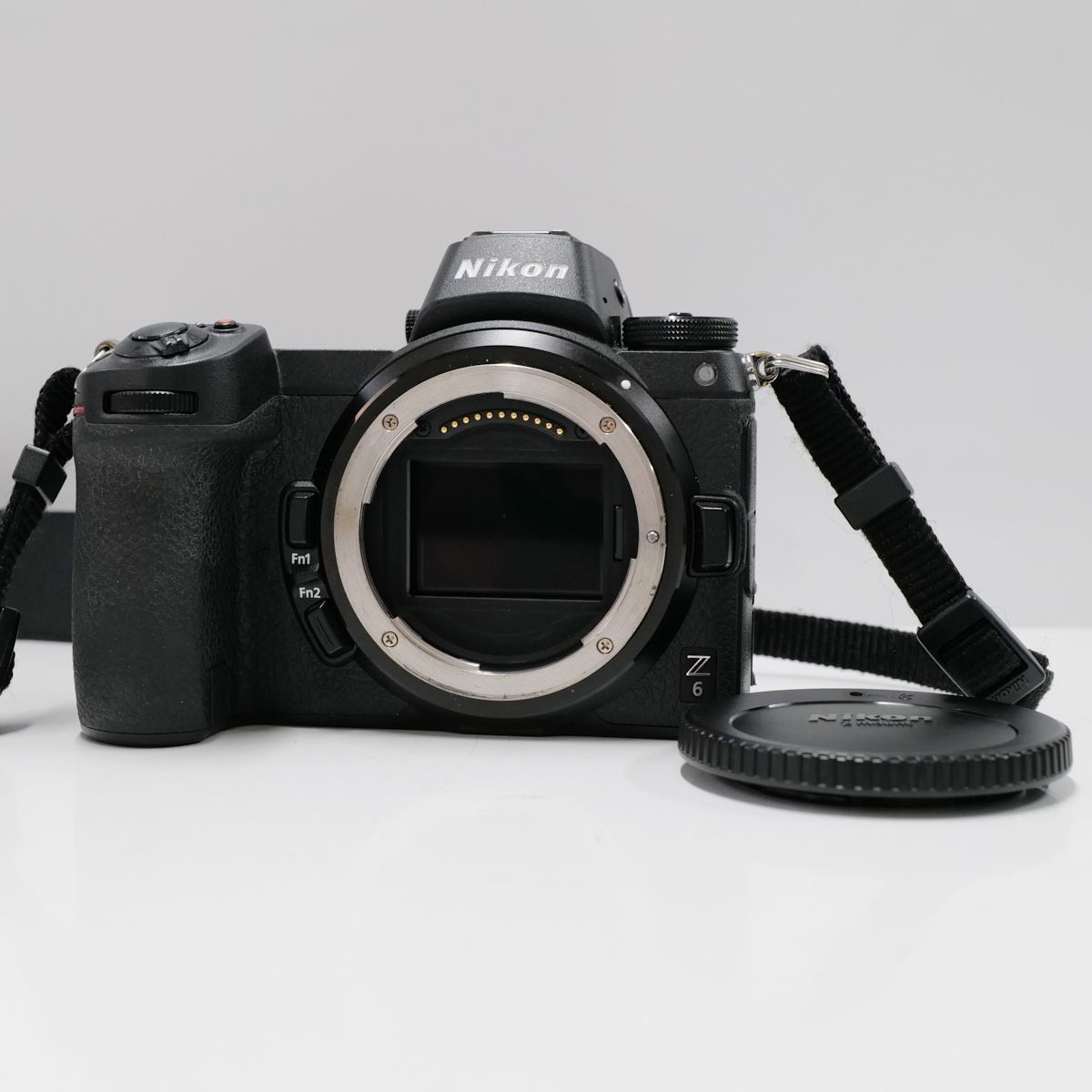Nikon - Nikon Z6 ボディ USED美品 フルサイズ ミラーレスカメラ 本体＋バッテリー 多言語設定済 Zマウント 完動品 中古 CE4036 Nikon Z6 ボディ USED美品 フルサイズ ミラーレスカメラ 本体＋