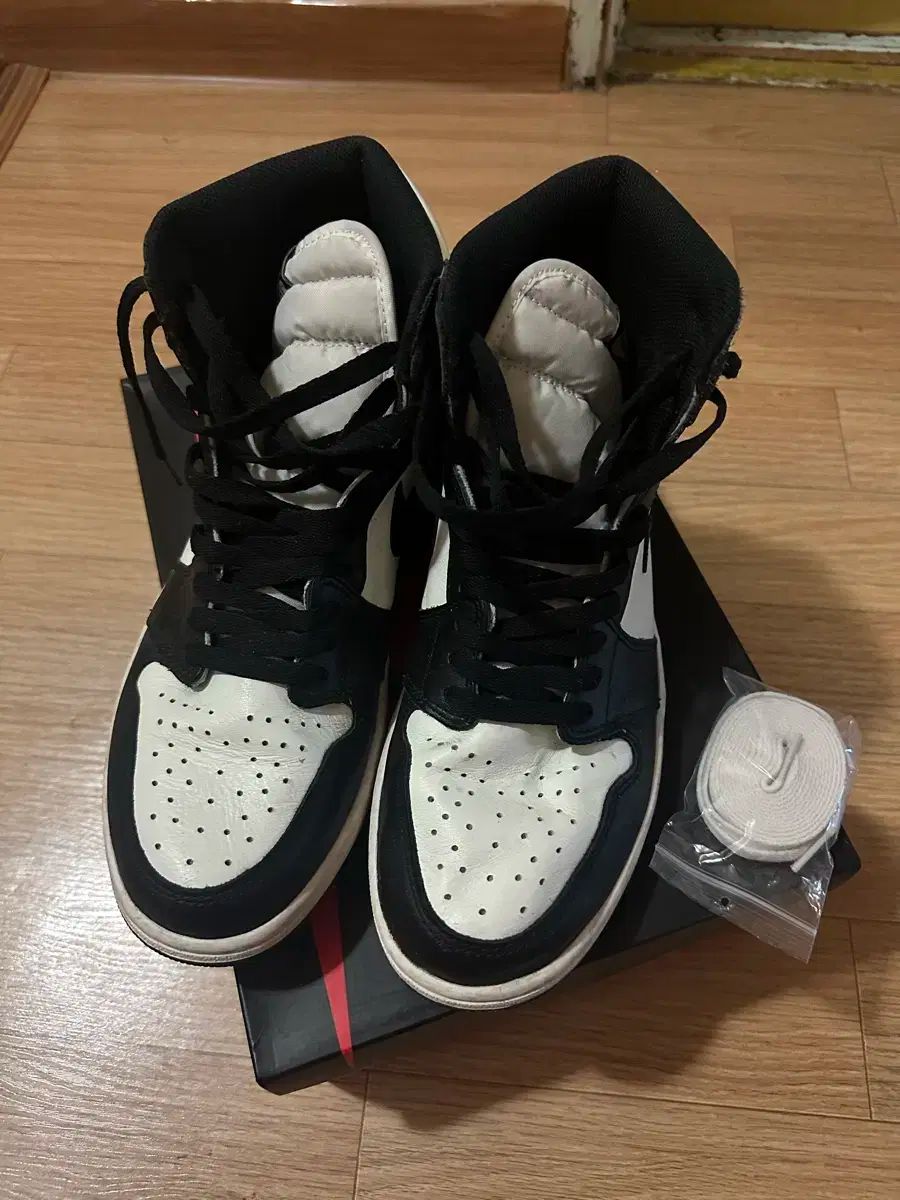 ジョーダン 1 モカ 290 サイズ