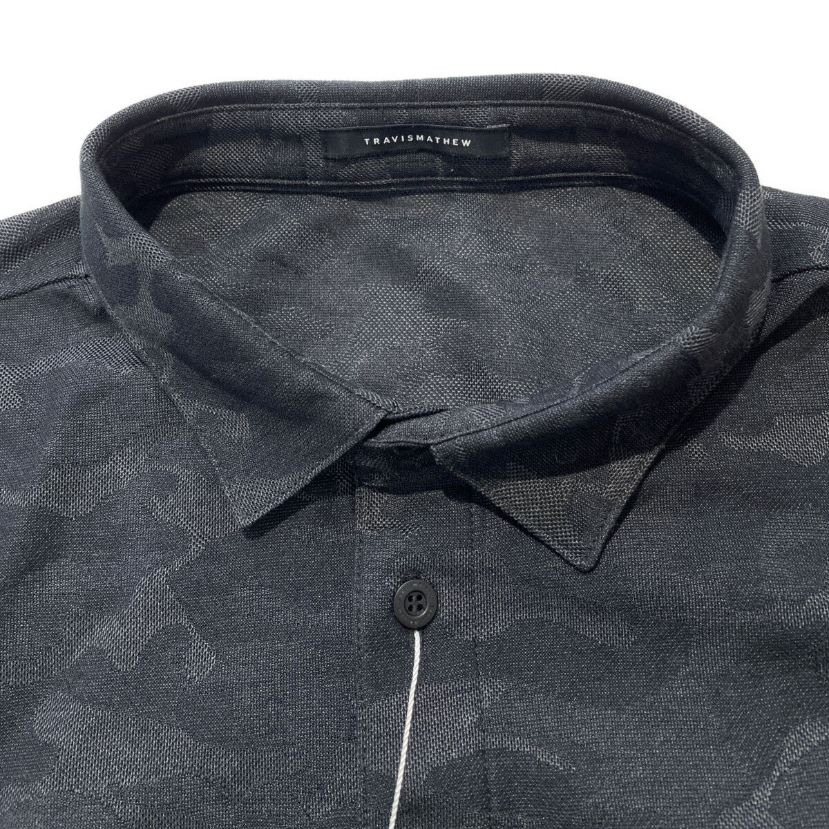 サイズ：XL TRAVIS MATHEW トラビスマシュー  半袖ポロシャツ 総柄 ブラック系 [240101424187] ゴルフウェア メンズ ストスト 未使用品 メンズ トラビスマシュー TRAVIS MATHEW 半袖
