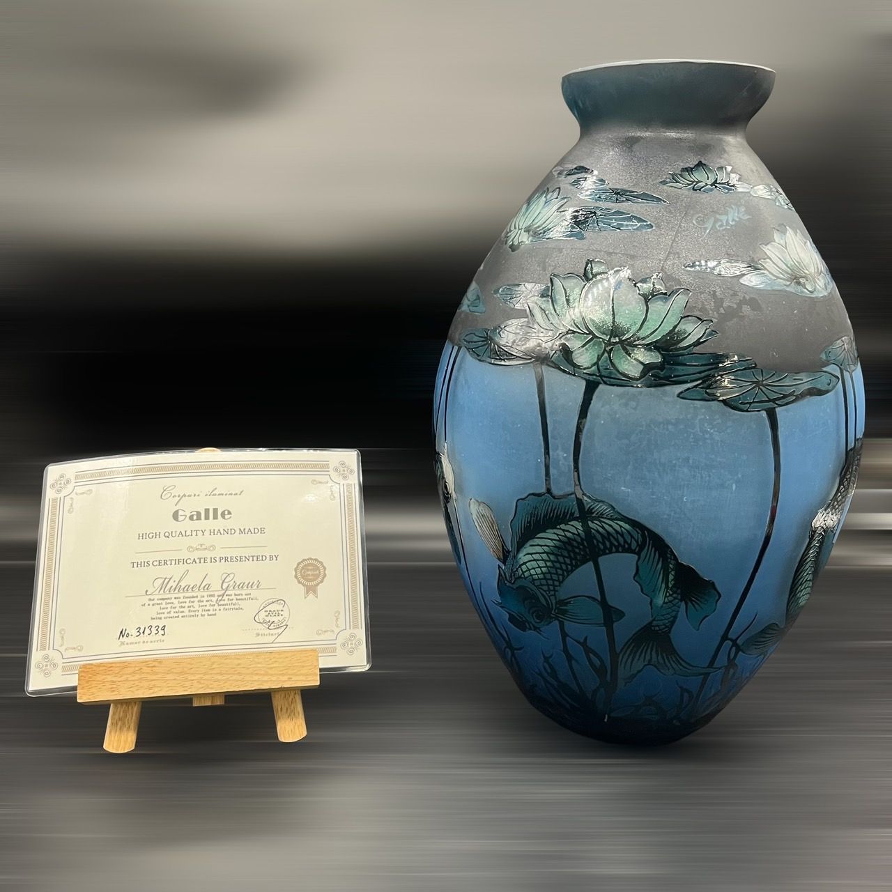 エミールガレ 　　鯉紋　特特大　花瓶　カメオ彫り　被せガラス　高さ40ｃｍ