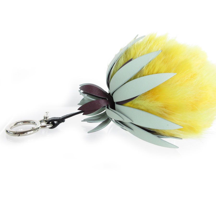 FENDI パイナップルモチーフ キーホルダー FENDI 25SS ラビット