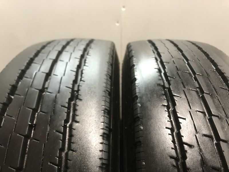 TOYO DELVEX M134 205/80R17.5 120/118L 17.5インチ ライトトラック用 