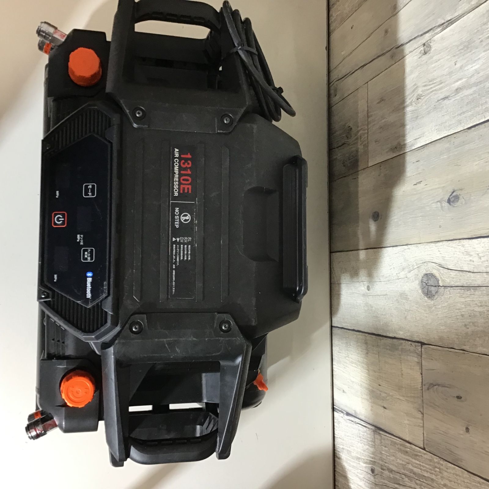 古典☆一番人気!!  マックス MAX 高圧 エアコンプレッサー AK-HH1310E2_ブラック 戸田店