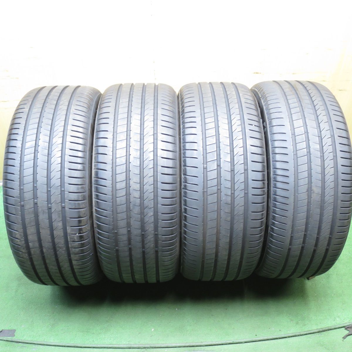 *送料無料* バリ溝！21年！9.5分265/50R20 ブリヂストン アレンザ 001 タイヤ 20インチ ALENZA グランドチェロキー 等4050603KKノタ